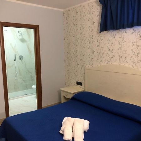Hotel Serena Naples Luaran gambar