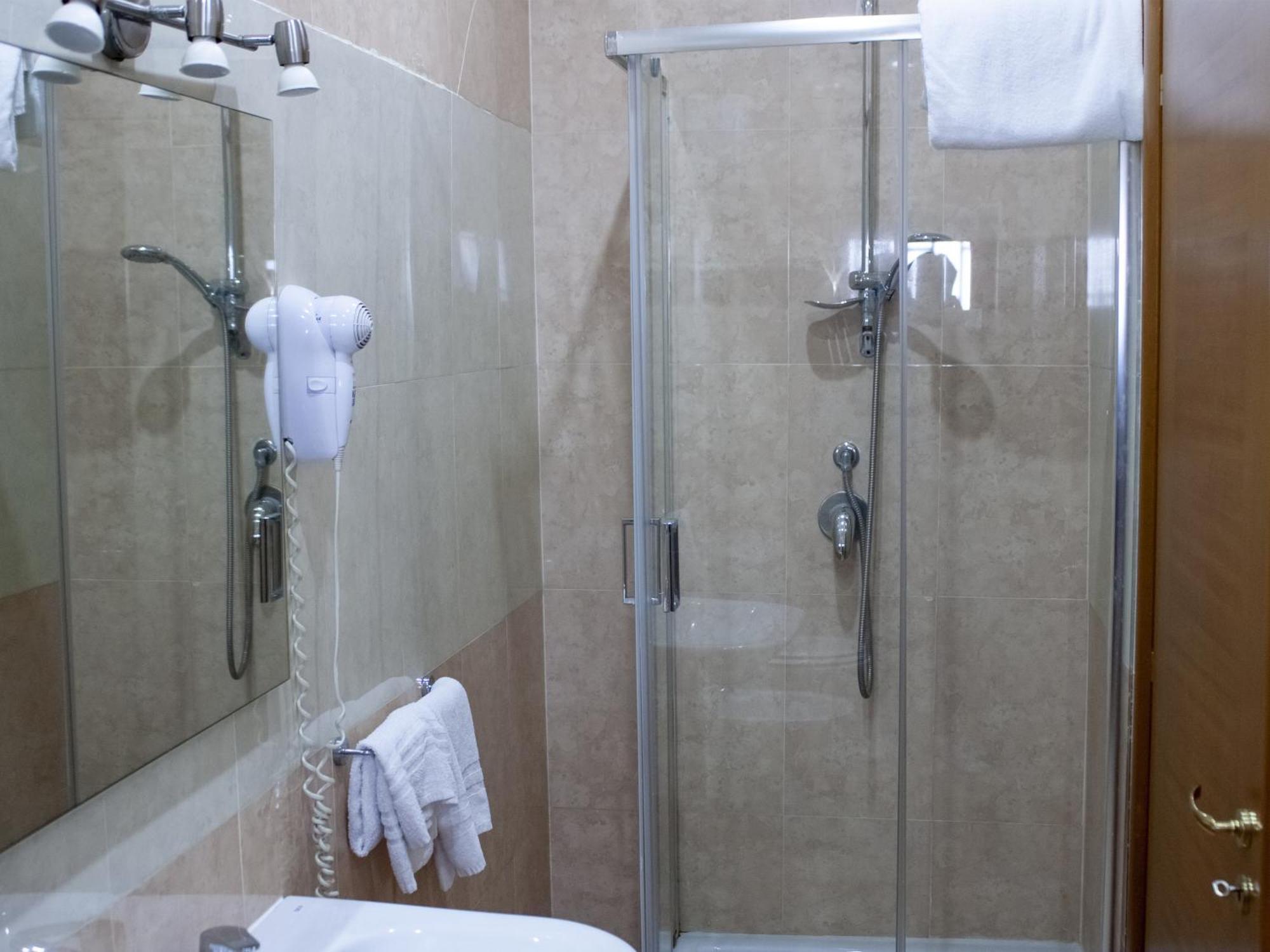 Hotel Serena Naples Luaran gambar