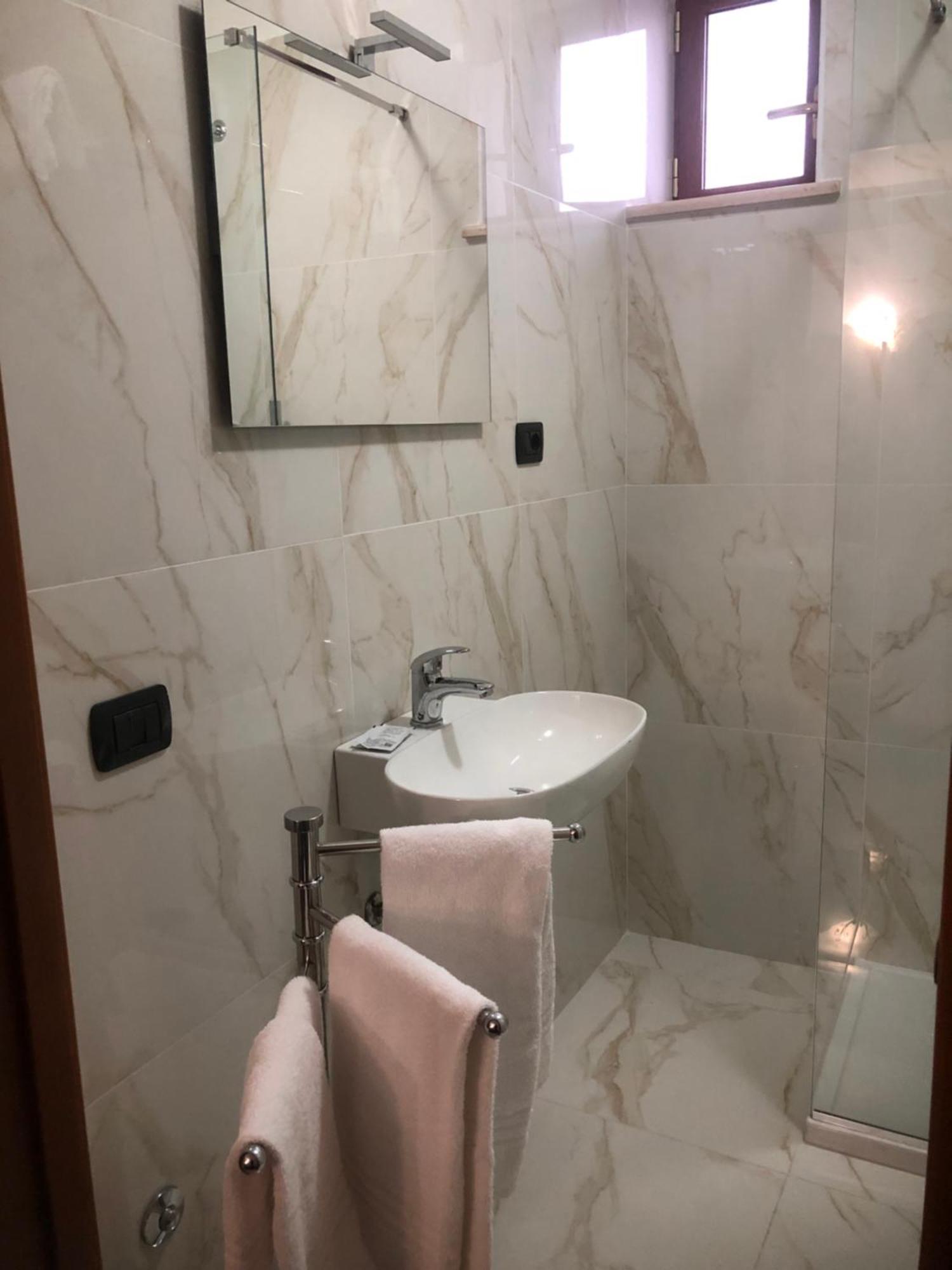Hotel Serena Naples Luaran gambar