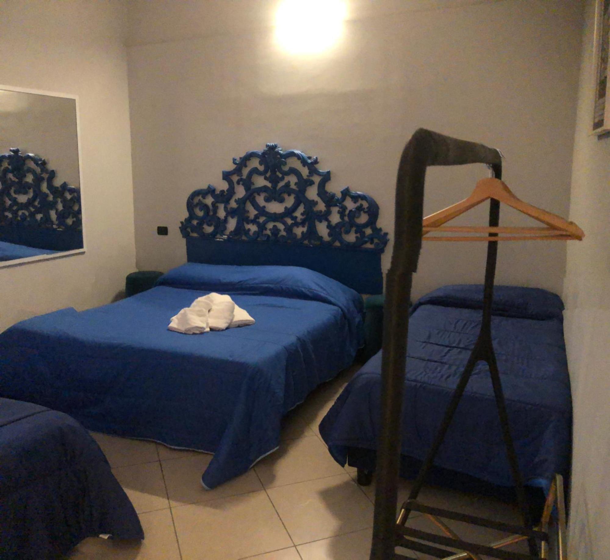 Hotel Serena Naples Luaran gambar