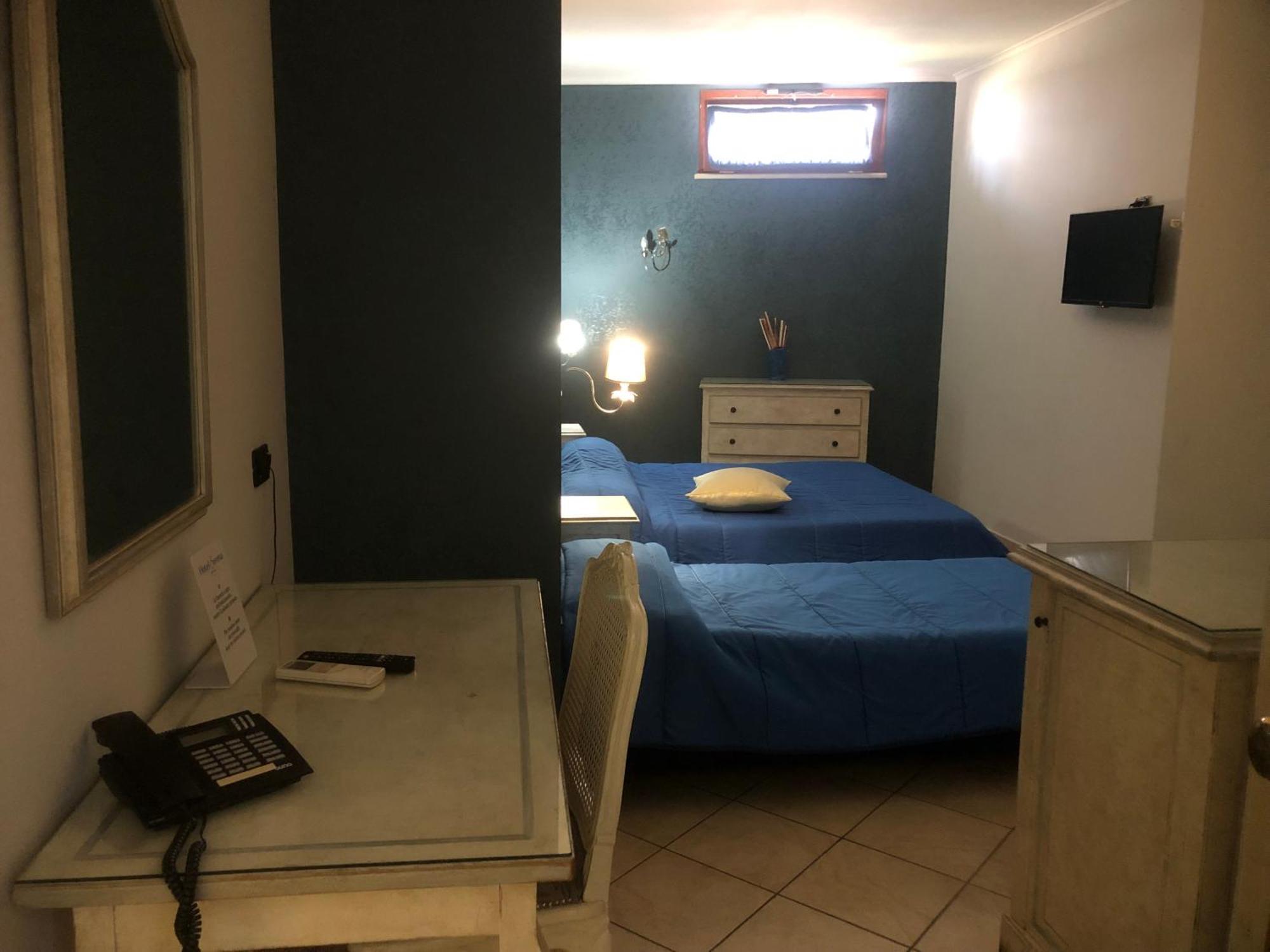 Hotel Serena Naples Luaran gambar