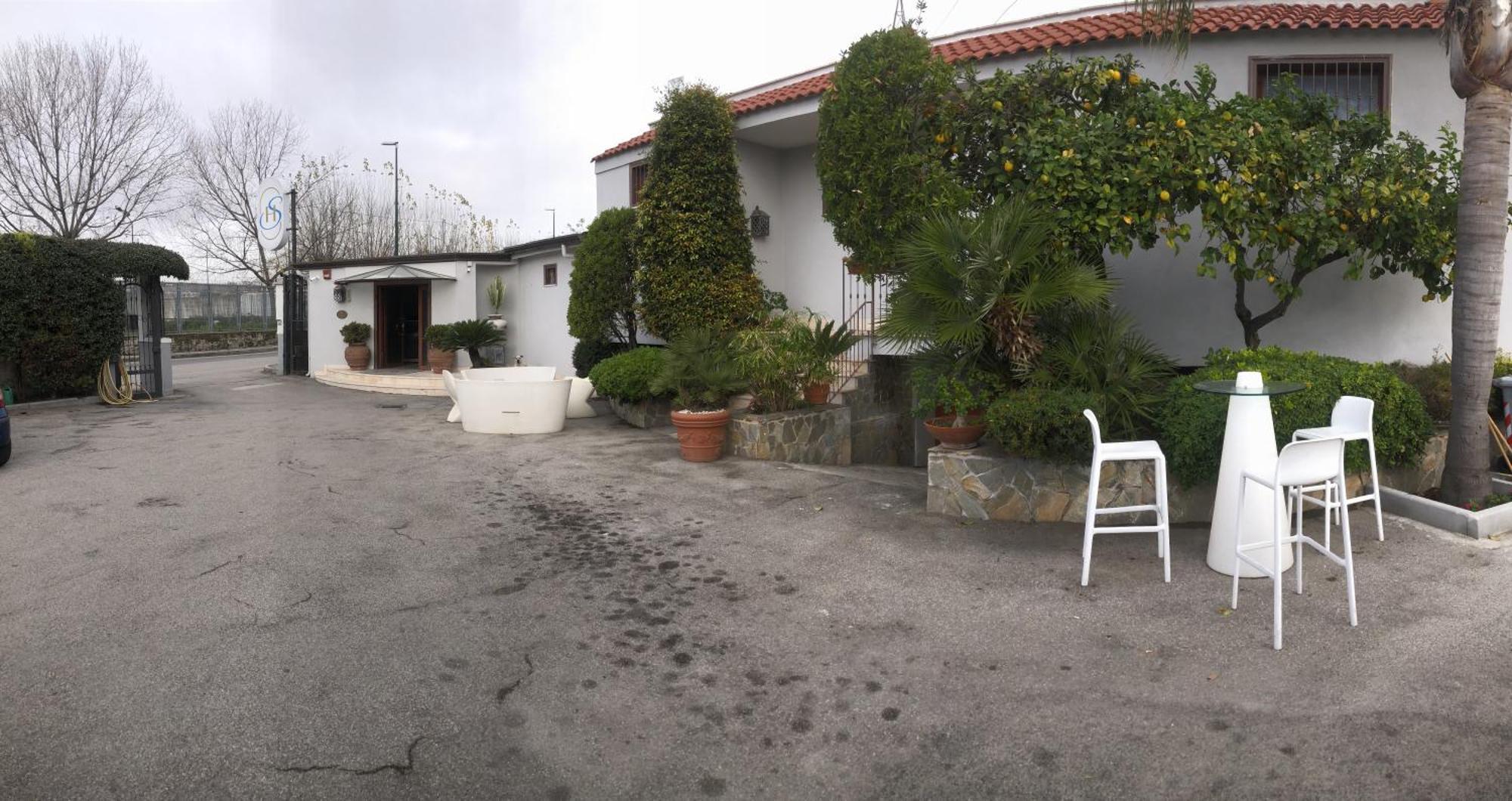 Hotel Serena Naples Luaran gambar